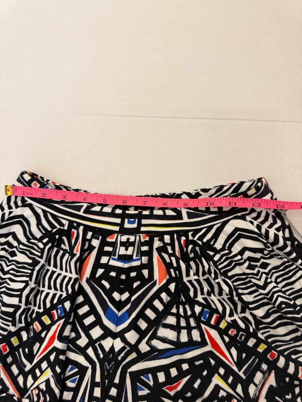 tarte Black & White Geometric Shorts with Color Accent - Picture 7 of 11